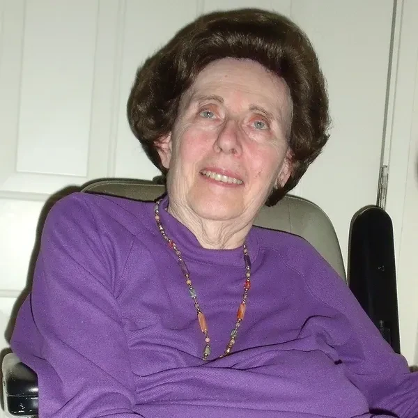 Woman with Alzheimer's cared for at home
